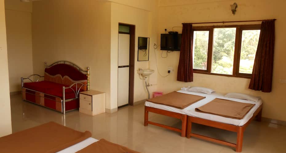 Hotel Disha Residency, Ganpatipule 4